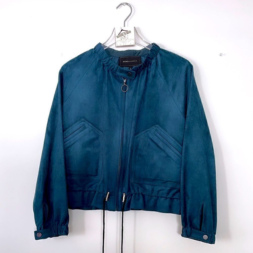 ⭕️ BCBGMAXAZRIA Set 2 Piece Jacket and Shorts Green Suede Small XS